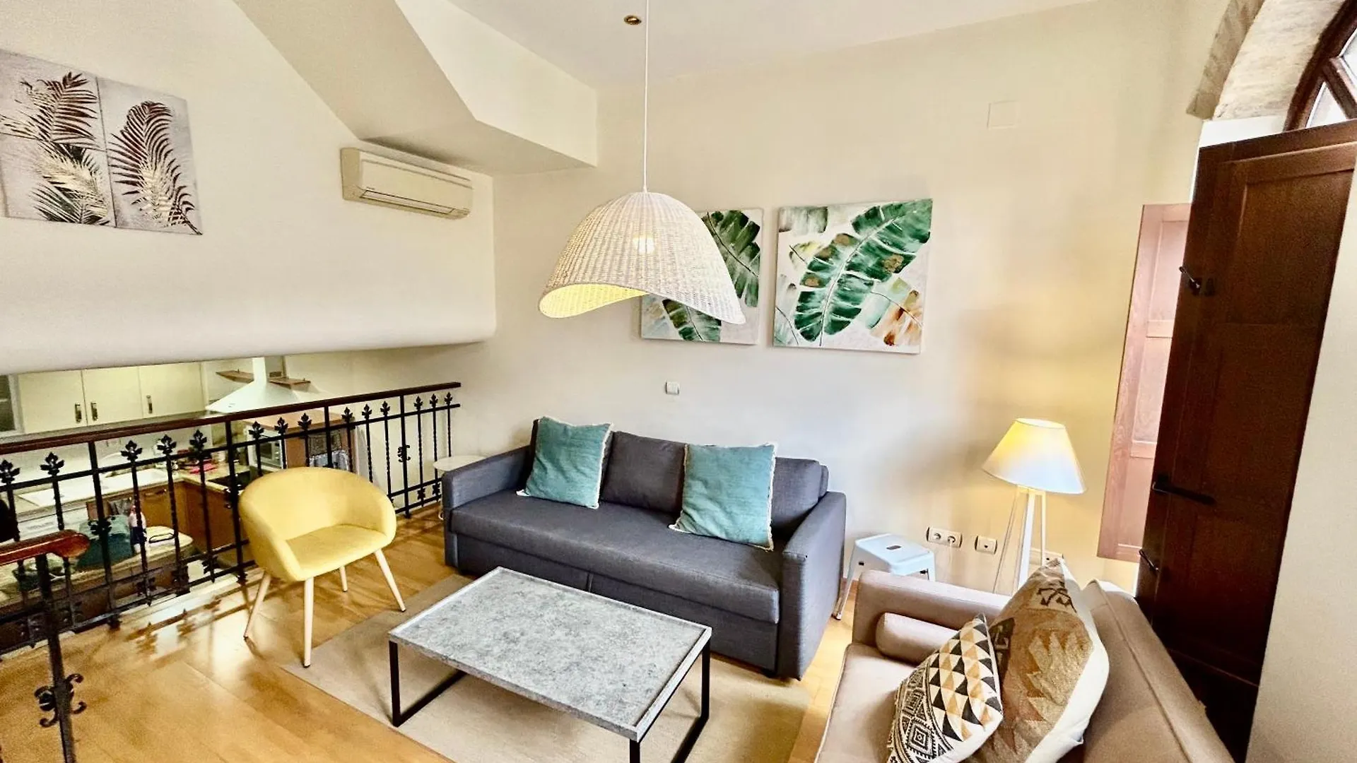 Charming 2 Bedroom Apartment At Sevilla City Center By Cityzen