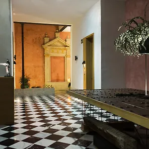 Aguilas5 Sevillasuites Seville