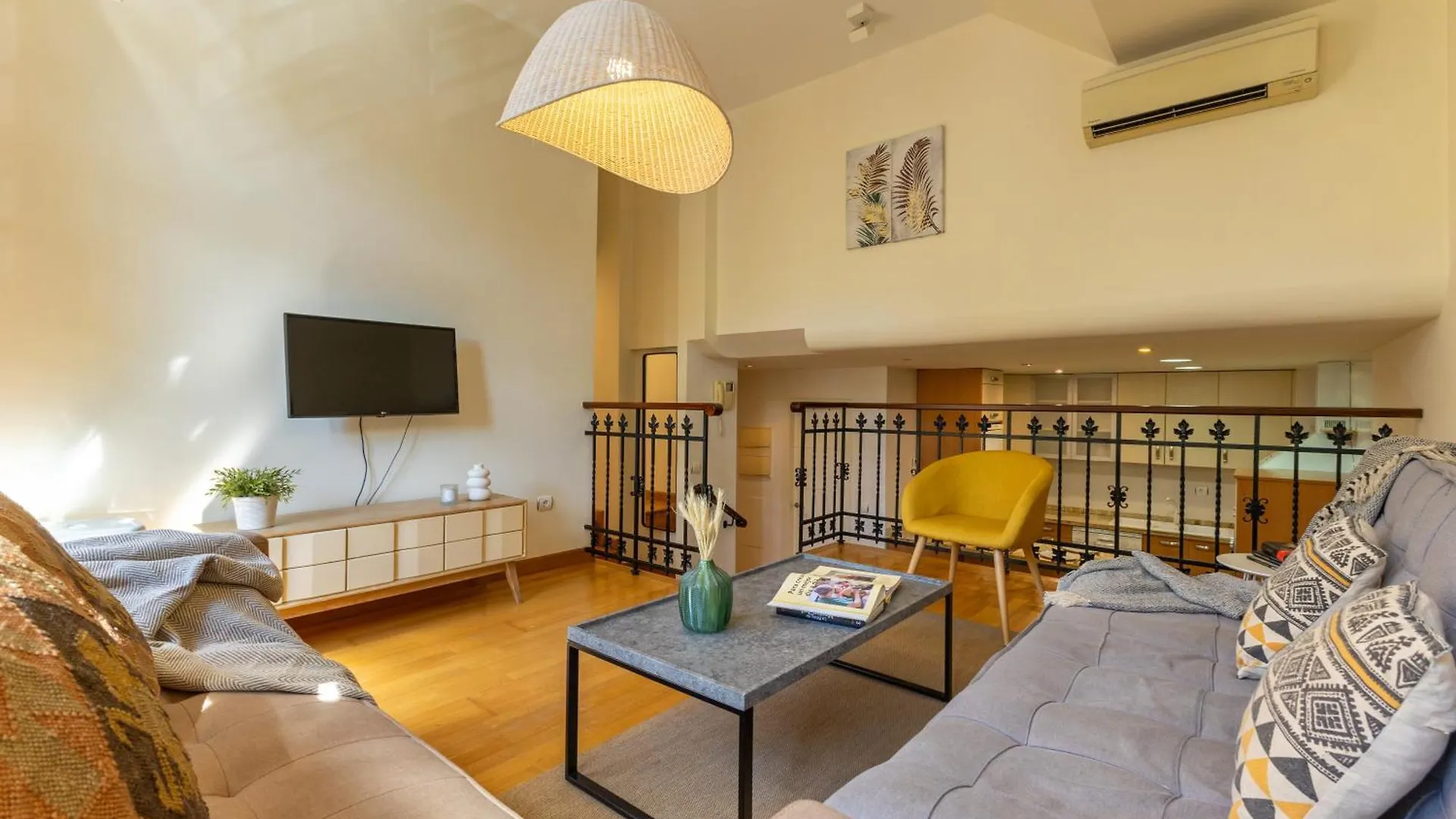 Charming 2 Bedroom Apartment At Sevilla City Center By Ocityzen